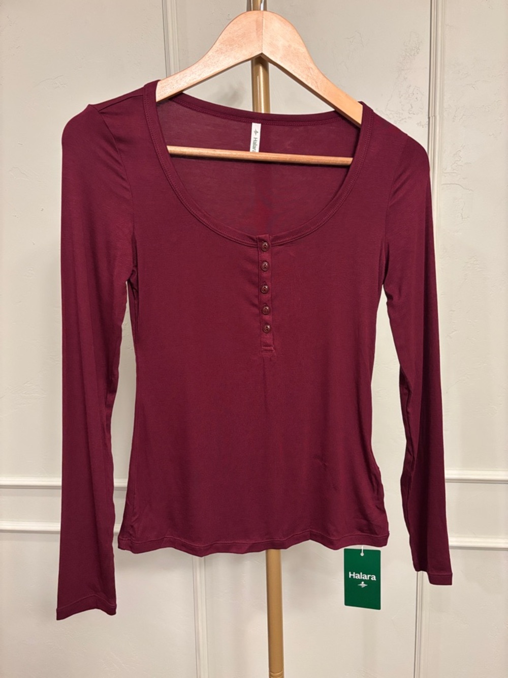 HALARA Long Sleeve Scoop Neck Henley Top in Burgundy NWT Small